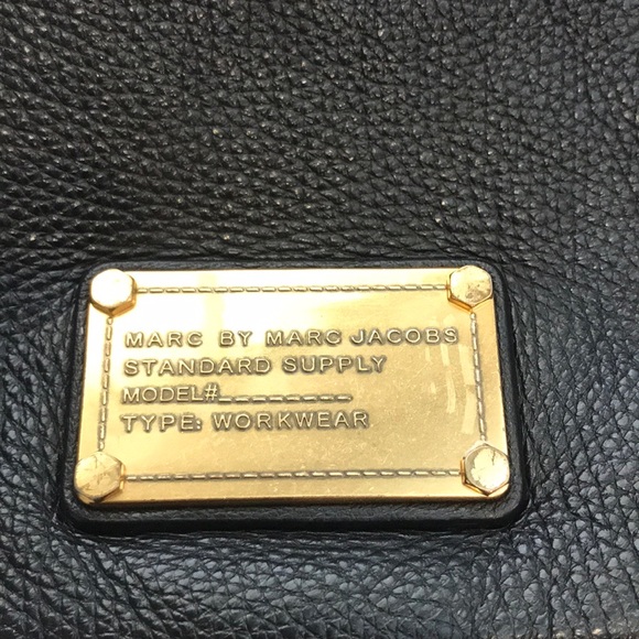 Marc by Marc Jacobs black crossbody & shoulder bag - Picture 2 of 8